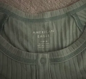 American Eagle and Hollister Cropped Shirt thumbnail 3
