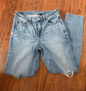 American Eagle Outfitters High-Rise Jeans thumbnail 1