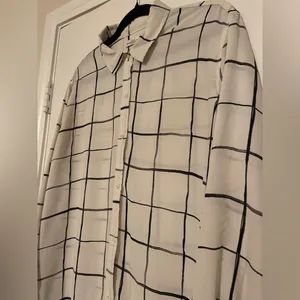 Abercrombie & Fitch off white women's button-down chiffon shirt dress size Larg thumbnail 3