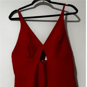 Mac Duggal Red Gown Cut Out Slit Size 6 thumbnail 4
