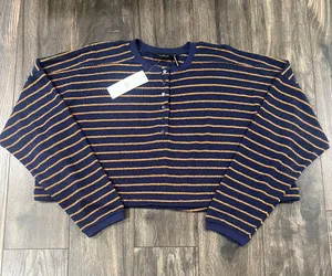 sweater thumbnail 1
