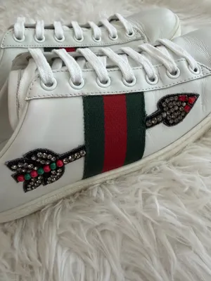 Gucci Ace Embroidered Arrow Sneakers thumbnail 2
