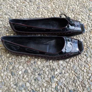 Cole Haan Black Slip Ons - Size 8.5B - REPAIR NEEDED thumbnail 2