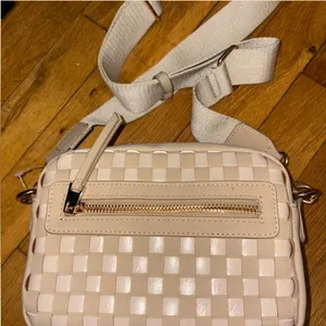 Cream crossbody bag thumbnail 1