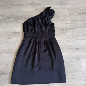 BCBGeneration Womens Black One Shoulder Ruffle Cocktail Mini Dress Sz 2 XSmall thumbnail 2