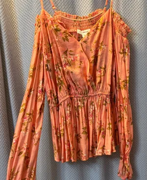 Blu Pepper NWOT Floral pink Women's Top thumbnail 1