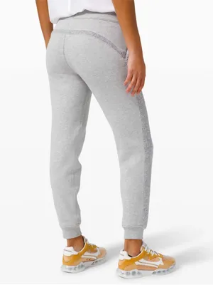 Lululemon scuba Sherpa Light Gray Joggers Pant Sz: 4 thumbnail 2