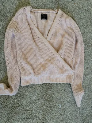Pink sweater thumbnail 3