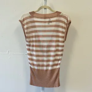 Bebe 2010s Rose Gold Metallic Striped Deep V-Neck Knit Top Sz Small Short Sleeve thumbnail 2