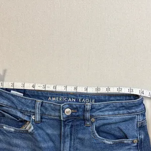 American Eagle Outfitters Distressed Denim MOM Jeans thumbnail 4