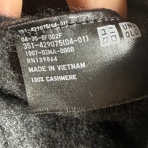 Uniqlo 100% Cashmere Crew Neck Sweater Dark Gray Heather M 351-429075 thumbnail 5