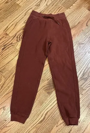 Lululemon Scuba High Rise Joggers Size 2 Maroon‎ Burgundy Athleisure Pants thumbnail 1