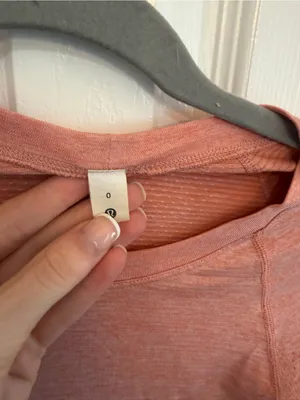 Lululemon Swiftly Tech 2.0 Long Sleeve Shirt Size 0 thumbnail 3