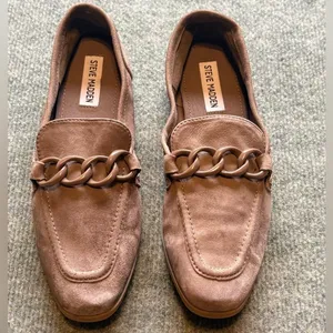 Steve Madden Beige Famed Suede Leather Slip On Loafer Chain Accents thumbnail 2