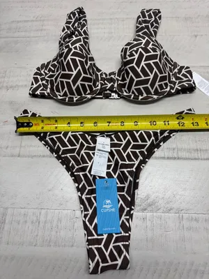 Cupshe Retro Geo Sweetheart Bikini Top & Ultra Cheeky Bottoms Set thumbnail 3