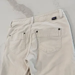 Patagonia Fitted Cropped Corduroy Pants Raw Hem Women’s 28 Bleached Stone Cotton thumbnail 7