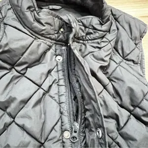 Gap Quilted Black Vest Women’s Small thumbnail 5