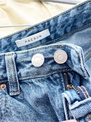 PacSun 90s Boyfriend High Rise Distressed Ripped Straight Leg Jeans thumbnail 7