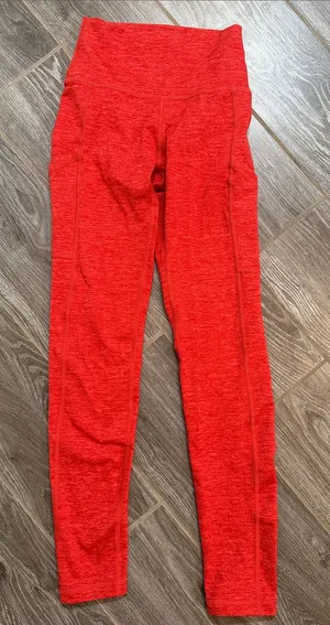 Aerie Offline High-Rise heathered Red cropped Performance Leggings XS cropped thumbnail 1