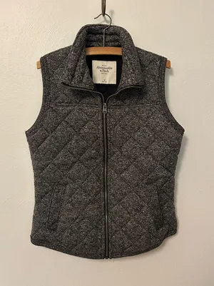 Abercrombie & Fitch Quilted Vest thumbnail 1
