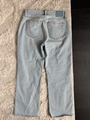 Abercrombie Low-Rise Baggy Curve Love Jeans thumbnail 3