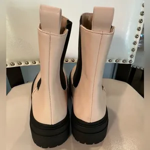 Lulu’s New Derrie Light Nude Platform Ankle Boots Chelsea Women’s Size 6.5 thumbnail 6