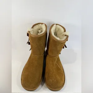 Koolaburra by UGG Chestnut Bow Shearling Winter Boots Women’s 5 thumbnail 2