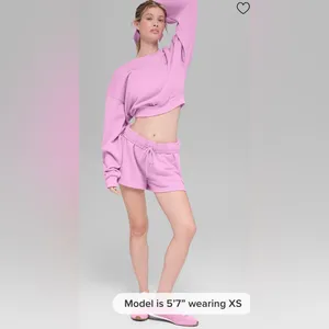 Alo NWT Cropped Accolade Crewneck Candy Heart Pink Size S thumbnail 5