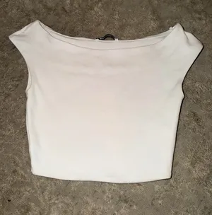 Zara white cropped off the shoulder top thumbnail 2