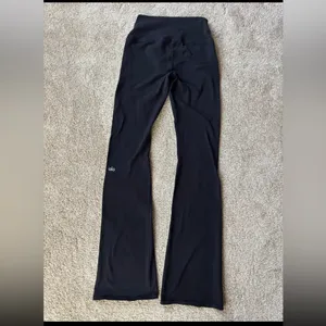 Alo Yoga Airbrush Bootcut Leggings thumbnail 2