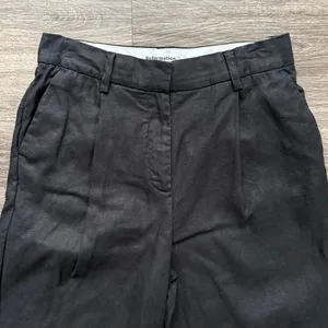 Reformation Black High-Rise Pleated Trousers Size 4 Linen Straight Leg Pants thumbnail 3