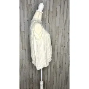 Alice + Olivia Women's Small Ophelia Eyelet Lace Cold-Shoulder White Blouse‎ thumbnail 3