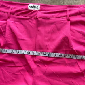 Edikted Hot Pink High-Waist Tailored Women’s‎ Shorts thumbnail 4