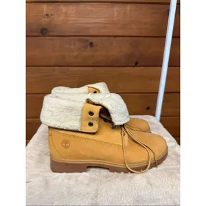 Timberland Women's Authentics Roll-Top boots Wheat Nubuck Sz 8 thumbnail 2