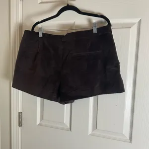 Zara Faux Suede High-Waisted Mini Shorts - Chocolate Brown - Size XXL thumbnail 6