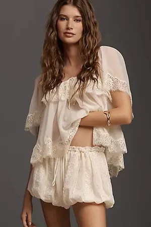 For Love and Lemons Juniper Set Cream lace blouse and shorts set with florSmall NWT For Love and Lemons Juniper Set Cream lace blouse and shorts set Size Small NWT thumbnail 3