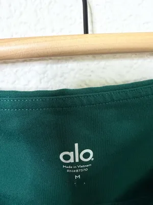 ALO‎ Yoga Goddess Leggings In Green Womens Size M thumbnail 4