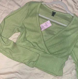 Wild Fable Long Sleeve Lime Green Crop Top thumbnail 1