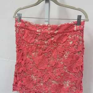 LOFT Coral Pink Floral Guipure Lace Mini Skirt‎ Size 10 Scalloped Hem Overlay thumbnail 3
