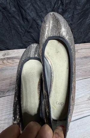 Women's Size 7.5 Sparkling Gold With black Trim Ballet Flats By Gap thumbnail 1