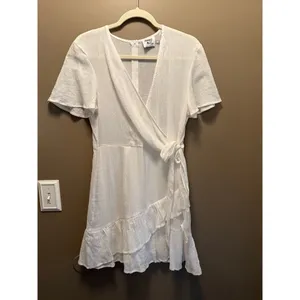 Princess Polly White Cotton Wrap Mini‎ Dress Ruffle Hem Short Sleeve US 12 thumbnail 2