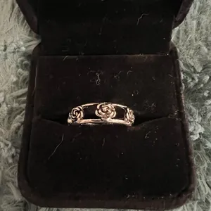 Women’s Stainless Steel Silver Band Size 7 thumbnail 2