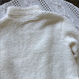 Wallflower Cozy White Sherpa Half thumbnail 4