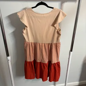 SHEIN Cream, Peach & Red Colorblock Tiered Flutter Sleeve Mini Dress thumbnail 5