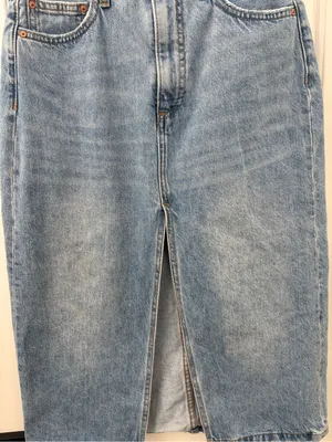 Aritzia denim forum the ‘90s halle denim skirt midi thumbnail 2