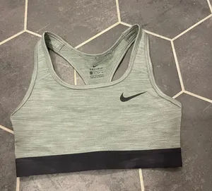 Nike Sports Bra thumbnail 1