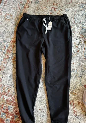 FIGS Jogger Scrub Pants thumbnail 3