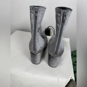 Free People Cecile Ankle Boot in Silver Grey Velvet Sz 9.5 thumbnail 11