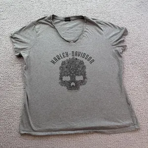 Harley-Davidson Women's XL Gray Sugar Skull V Neck Graphic T Shirt Greensburg PA thumbnail 1