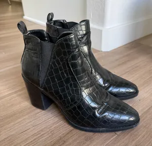 MIA Booties thumbnail 1